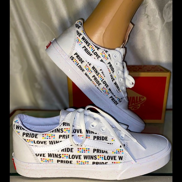 VANS WARD LBTQ PRIDE SNEAKERS - Picture 1 of 12
